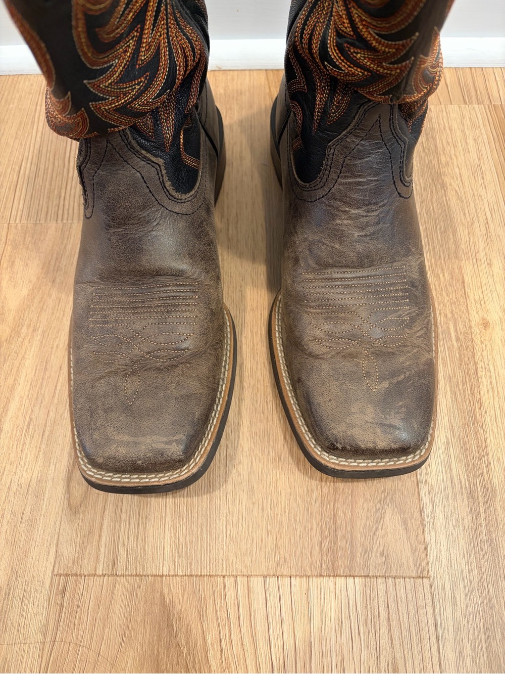 Ariat Brown Foot with Black Shaft Western Cowboy Boots - Picture 8 of 9